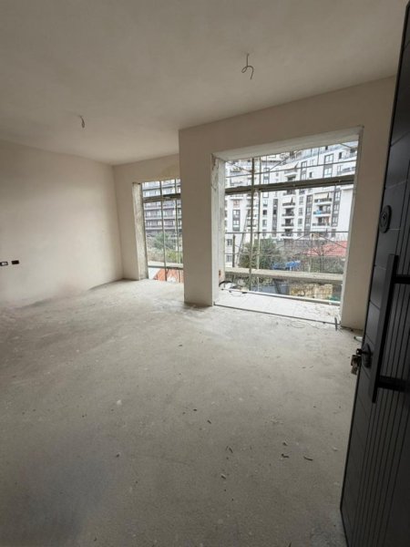 Tirane, shitet apartament 1+1 Kati 1, 70 m² 125.640 € (FUSHA E AVIACIONIT)
