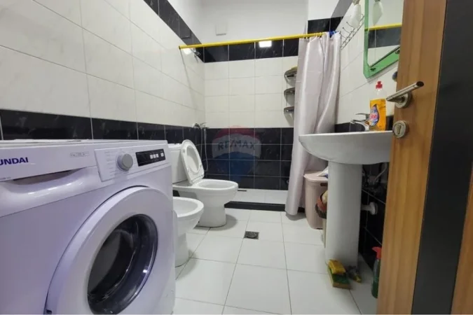 Tirane, jepet me qera 1+1 , 72 m² 450 € (RRUGA BEDRI KARAPICI)