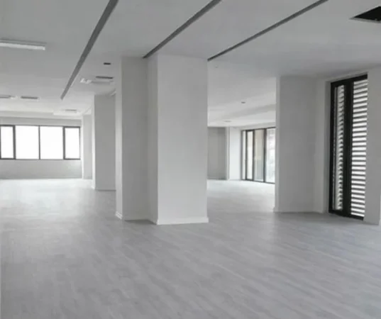 Tirane, jepet me qera ambjent biznesi , 2.000 m² 32.000 € (Kompleksi Deliorgji)