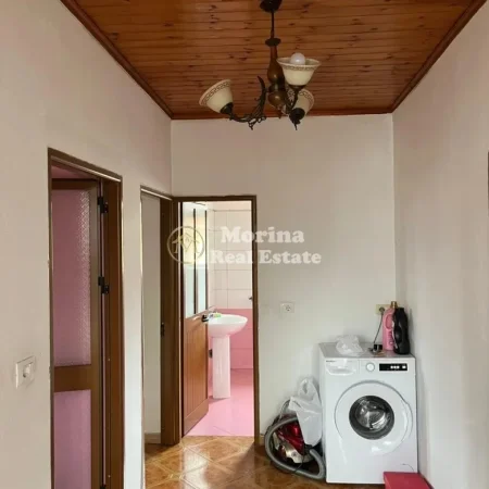 Tirane, jepet me qera shtepi 3+1 Kati 2, 110 m² 420 € (Rruga 5 Maji)