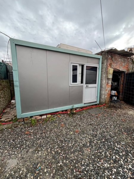 Tirane, jepet me qera ambjent biznesi , 300 m² 750 € (Ali Demi)