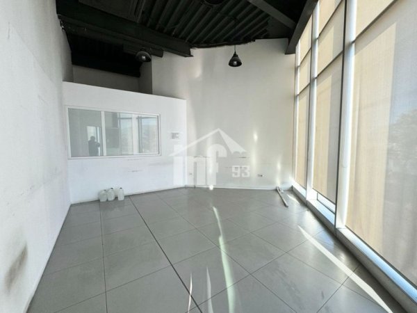 Tirane, jepet me qera ambjent biznesi Kati 8, 770 m² 15.400 € (SHESHI “RILINDJA”)