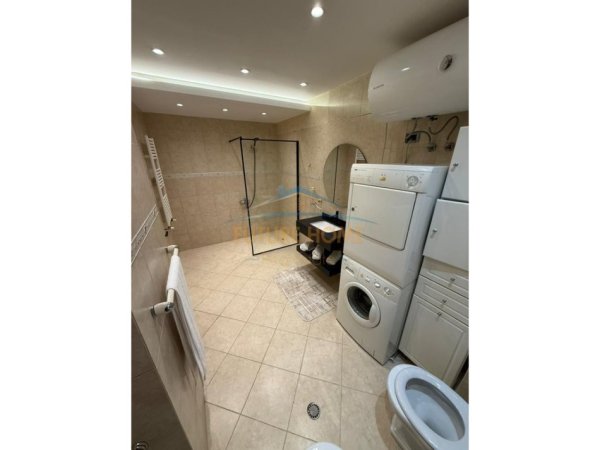 Tirane, jepet me qera apartament 2+1 Kati 3, 100 m² 1.300 € (RRUGA MARKO BOCARI)  PRI62985