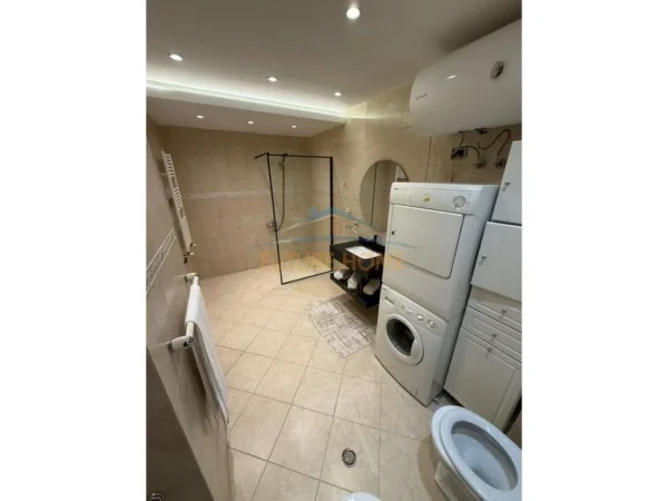 Tirane, jepet me qera apartament 2+1 Kati 3, 100 m² 1.300 € (RRUGA MARKO BOCARI)  PRI62985