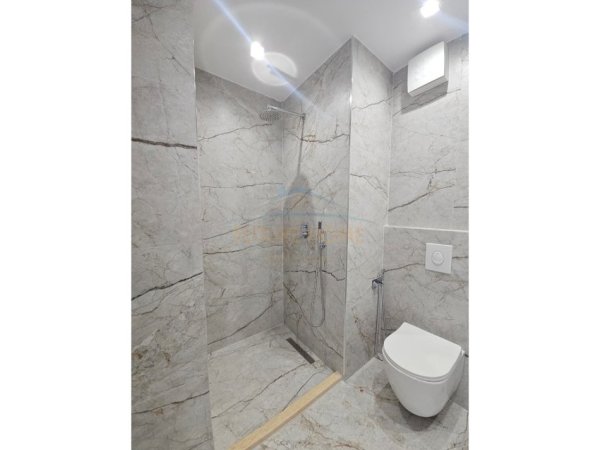 Durres, shitet apartament 2+1+Ballkon Kati 2, 115.000 € (Prane Spitalit Rajonal)