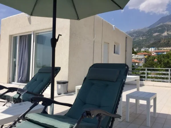 SHITEN 2 GARSONIERE DHERMI 780.000 EURO