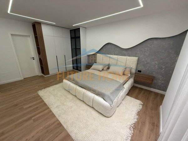 Tirane, jepet me qera apartament 2+1 Kati 3, 100 m² 1.300 € (Rruga e Kosovarëve)