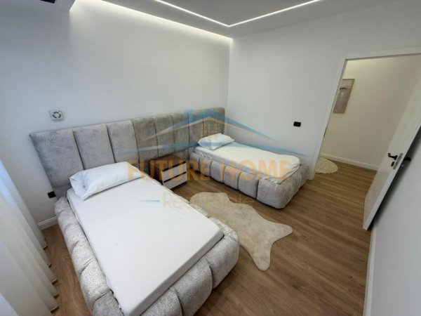 Tirane, jepet me qera apartament 2+1 Kati 3, 100 m² 1.300 € (Rruga e Kosovarëve)