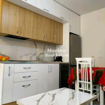 Tirane, jepet me qera apartament 2+1 Kati 7, 65 m² 300 € (Kamez)