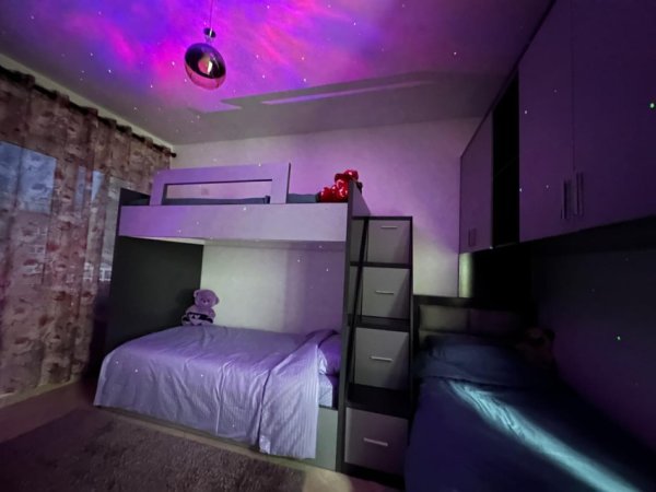 Tirane, jepet me qera apartament 2+1+Ballkon Kati 3, 106 m² 800 € (Rruga Jordan Misja)