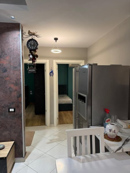 Tirane, jepet me qera apartament 3+1+Ballkon Kati 3, 92 m² 50.000 € 