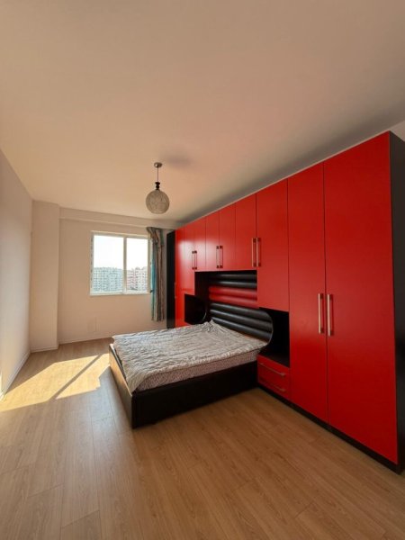 Tirane, jepet me qera apartament 1+1 , 70 m² 450 € (yzberisht)