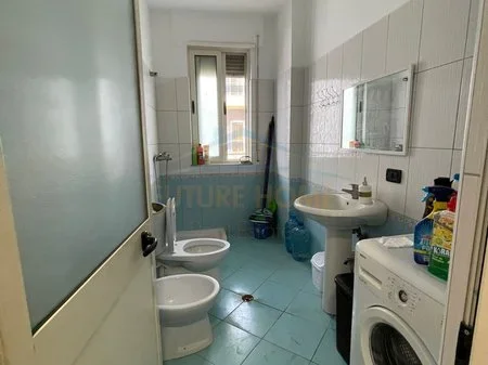 Durres, shitet apartament 1+1 Kati 7, 74 m² (SHKEMB KAVAJE ,GOLEM)