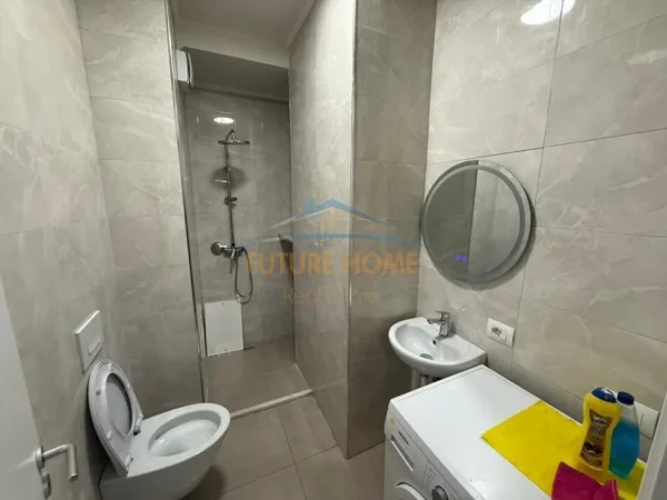 Tirane, jepet me qera apartament 1+1 Kati 6, 64 m² 670 € (Zogu i zi)