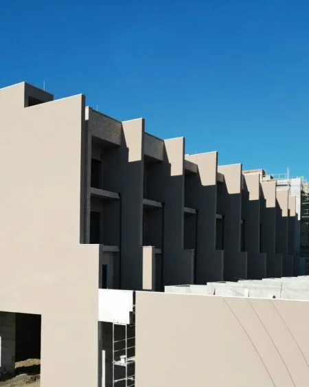 Tirane, shitet apartament 3+1+Ballkon Kati 0, 206 m² 390.000 € (farke)