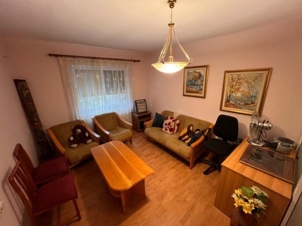 Tirane, jepet me qera apartament 1+1 Kati 2, 60 m² 400 € (bulevardi zogu 1)