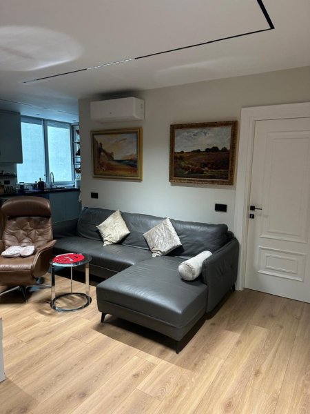 Tirane, jepet me qera apartament 2+1 Kati 4, 110 m² 1.500 € 