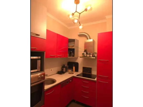 Tirane, jepet me qera apartament+verande | Penthouse 2+1 Kati 10, 145 m² 1.200 € (SKY TOWER)