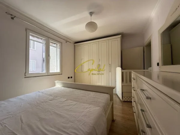 Tirane, shitet apartament 2+1 Kati 2, 90 m² 156.000 € (XHAMLLIKU)