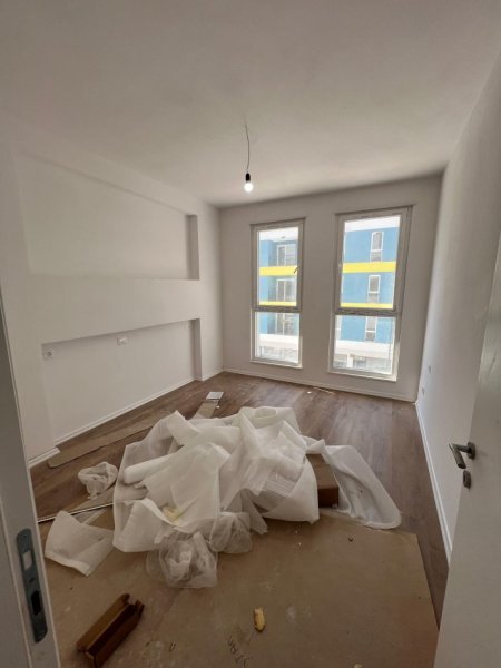 Tirane, shitet apartament 1+1+Ballkon Kati 3, 60 m² 76.000 € (Univers City)
