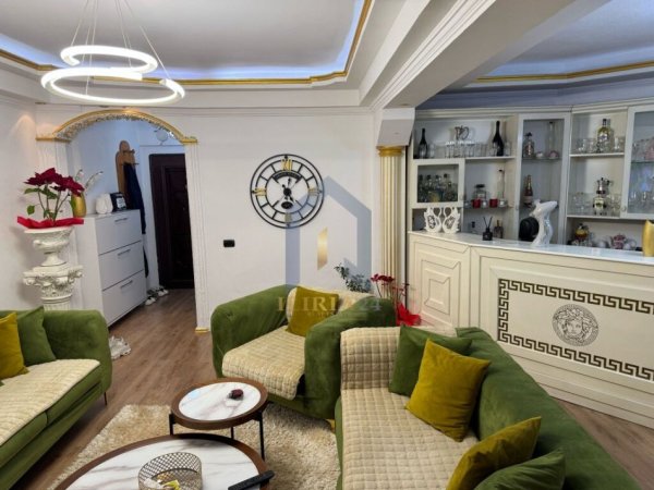 Tirane, shitet apartament 2+1+Ballkon Kati 2, 120 m² 190.000 € (Super apartament 3+1 ne shitje ne "Laprake")