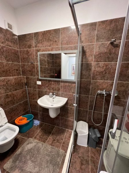 Tirane, jepet me qera apartament 2+1 Kati 3, 95 m² 750 € (Rruga Dritan Hoxha)