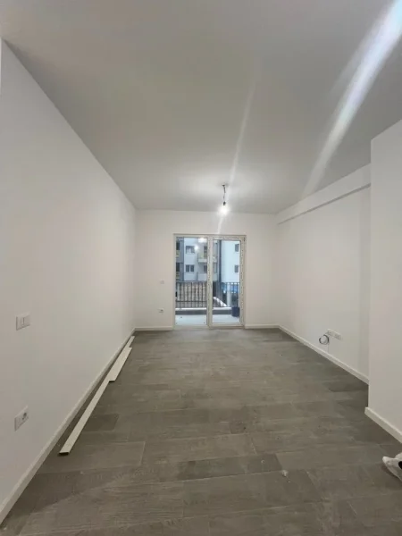 Tirane, jepet me qera zyre Kati 1, 115 m² 700 € (Aura Residence)