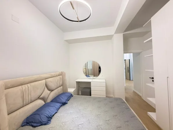 Tirane, jepet me qera apartament 2+1 , 100 m² 800 € 