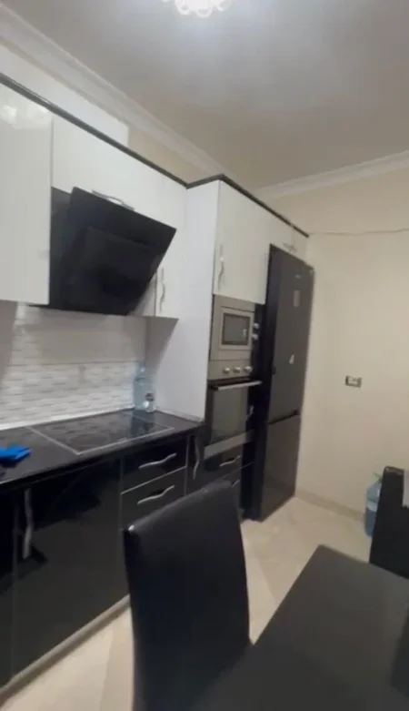 Tirane, shitet apartament 1+1 Kati 5, 62 m² 82.500 € (Rruga Ardeno)