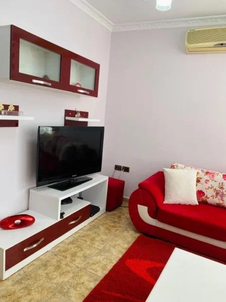 Tirane, jepet me qera apartament 2+1 , 80 m² 600 € (21 dhjetori)