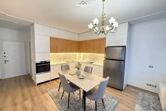 Tirane, jepet me qera apartament 2+1 Kati 5, 120 m² 1.150 € (Qender)