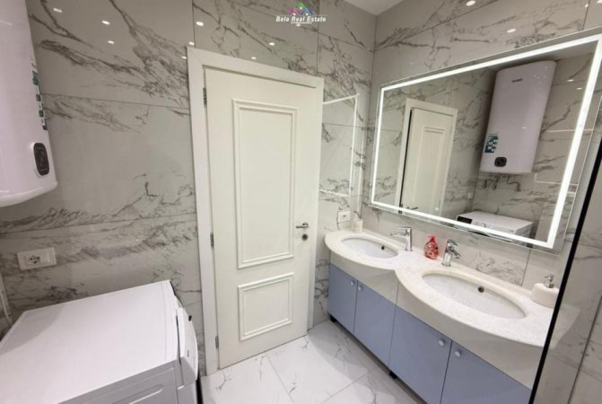 Tirane, jepet me qera apartament 2+1 Kati 5, 120 m² 1.150 € (Qender)