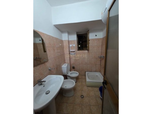 Tirane, shitet apartament 1+1 Kati 3, 57 m² 130.000 € (Mine Peza) !!!!!!1