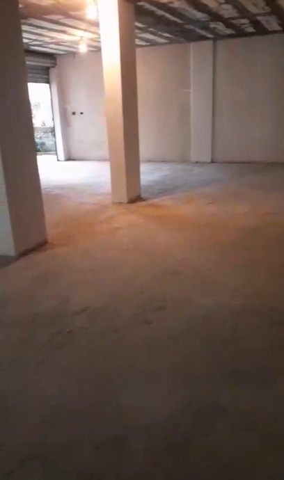 Tirane, jepet me qera magazine Kati 0, 130 m² 700 € (21 DHJETORI)