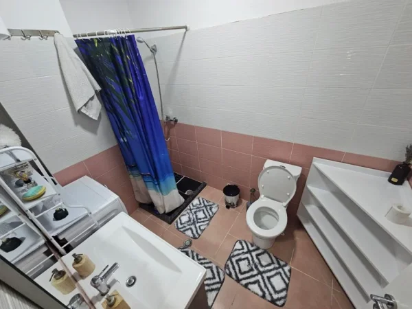 Tirane, jepet me qera apartament 1+1+Ballkon Kati 2, 66 m² 550 € (rrapo hekali)