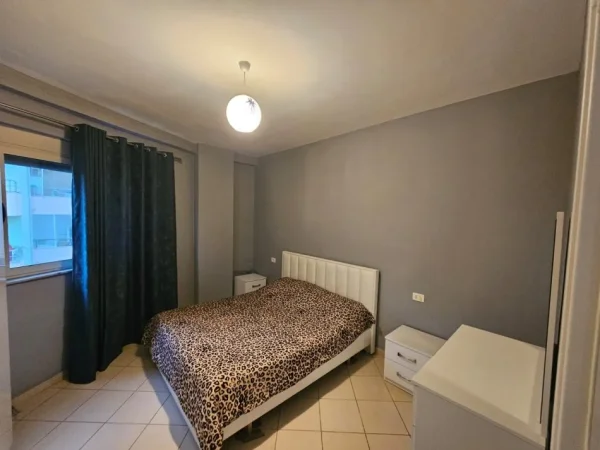 Tirane, jepet me qera apartament 1+1+Ballkon Kati 2, 66 m² 550 € (rrapo hekali)