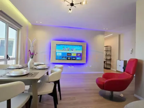 Tirane, jepet me qera apartament Penthouse 2+1 Kati 10, 145 m² 1.200 € (BLLOK , Sky Tower)