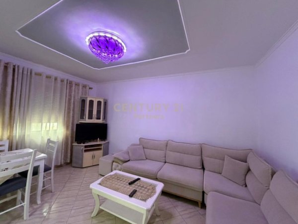 Tirane, shitet apartament 1+1+Ballkon Kati 3, 54 m² 107.000 € (Porcelan,Afer rrethit te Klanit)