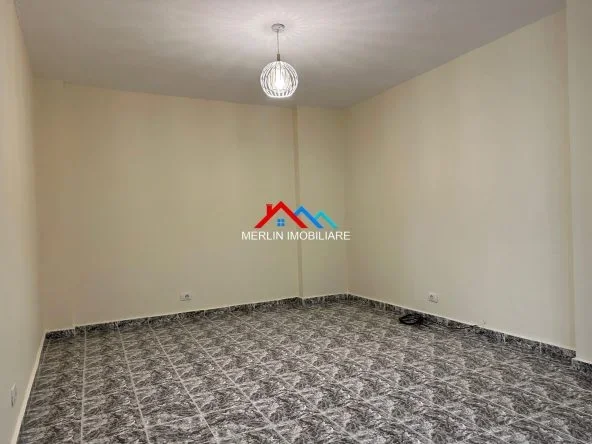 Tirane, jepet me qera apartament 3+1+Ballkon Kati 3, 120 m² 600 € (RRUGA PROKOP MIMA,KOMUNA E PARISIT)
