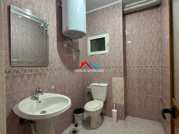 Tirane, jepet me qera apartament 3+1+Ballkon Kati 3, 120 m² 600 € (RRUGA PROKOP MIMA,KOMUNA E PARISIT)