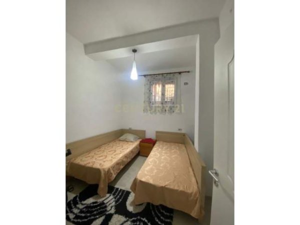 Shesim apartament 2+1 tek xhamia e tabakeve! 145,000 €