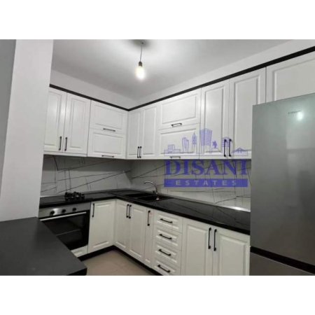 Tirane, jepet me qera apartament 2+1 Kati 5, 92 m² 400 Euro (Astir)