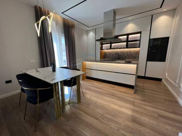 Tirane, jepet me qera apartament 2+1+BLK Kati 5, 180 m² 1.600 Euro (Kopshti Zoologjik)