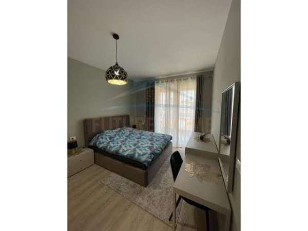 Tirane, jepet me qera apartament Kati 4, 123 m² 1.200 Euro (ZOGU I ZI)