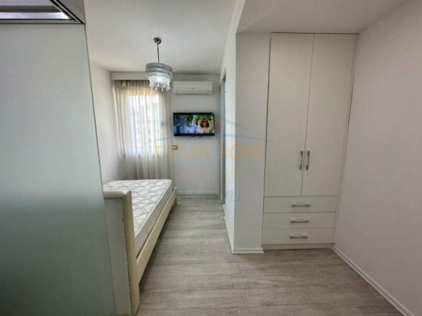 Tirane, jepet me qera apartament 3+1+BLK Kati 7, 150 m² 1.500 Euro (Rruga e Kosovarve)