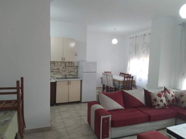 Tirane, jepet me qera apartament Kati 8, 116 m² 400 Euro ASTIR