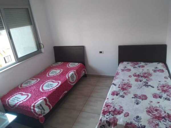 Tirane, jepet me qera apartament Kati 8, 116 m² 400 Euro ASTIR