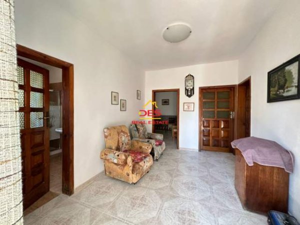 Vlore, shitet shtepi 2 Katshe 470 m² 230.000 Euro (Rruga Janaq Kilica,Vlore)