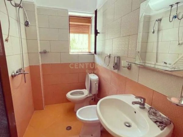 Tirane, shitet apartament 2+1 Kati 1, 95 m² 83.000 Euro (Shkolla e Bashkuar)