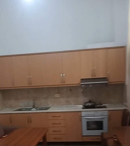 Tirane, jepet me qera apartament 1+1 Kati 4, 60 m² 35.000 Leke (Rruga Don bosko, Pran Zogut te zi)